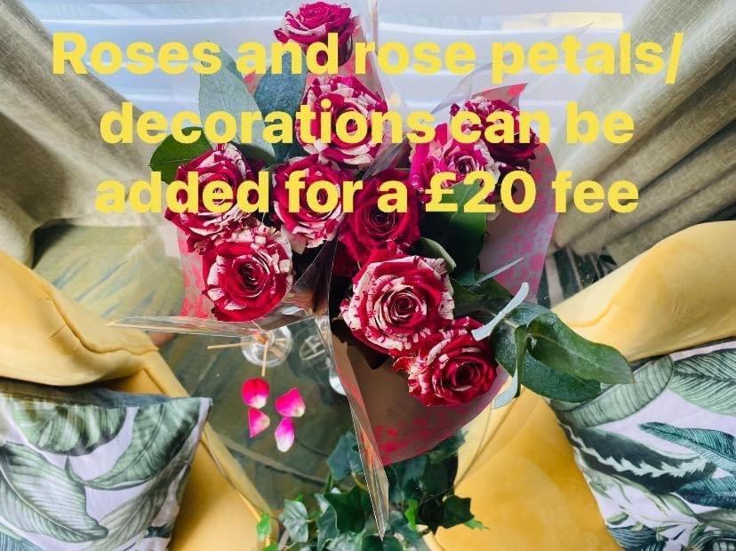 Mini Love Island Style Guest House Includes Personal Hot 24 Hour Swimming Pool, Outdoor Bathtub, Heated Dining Dome And Fire Pit, All This Is Secretly Located In The Busy Suburbs Of Nottingham Zewnętrze zdjęcie