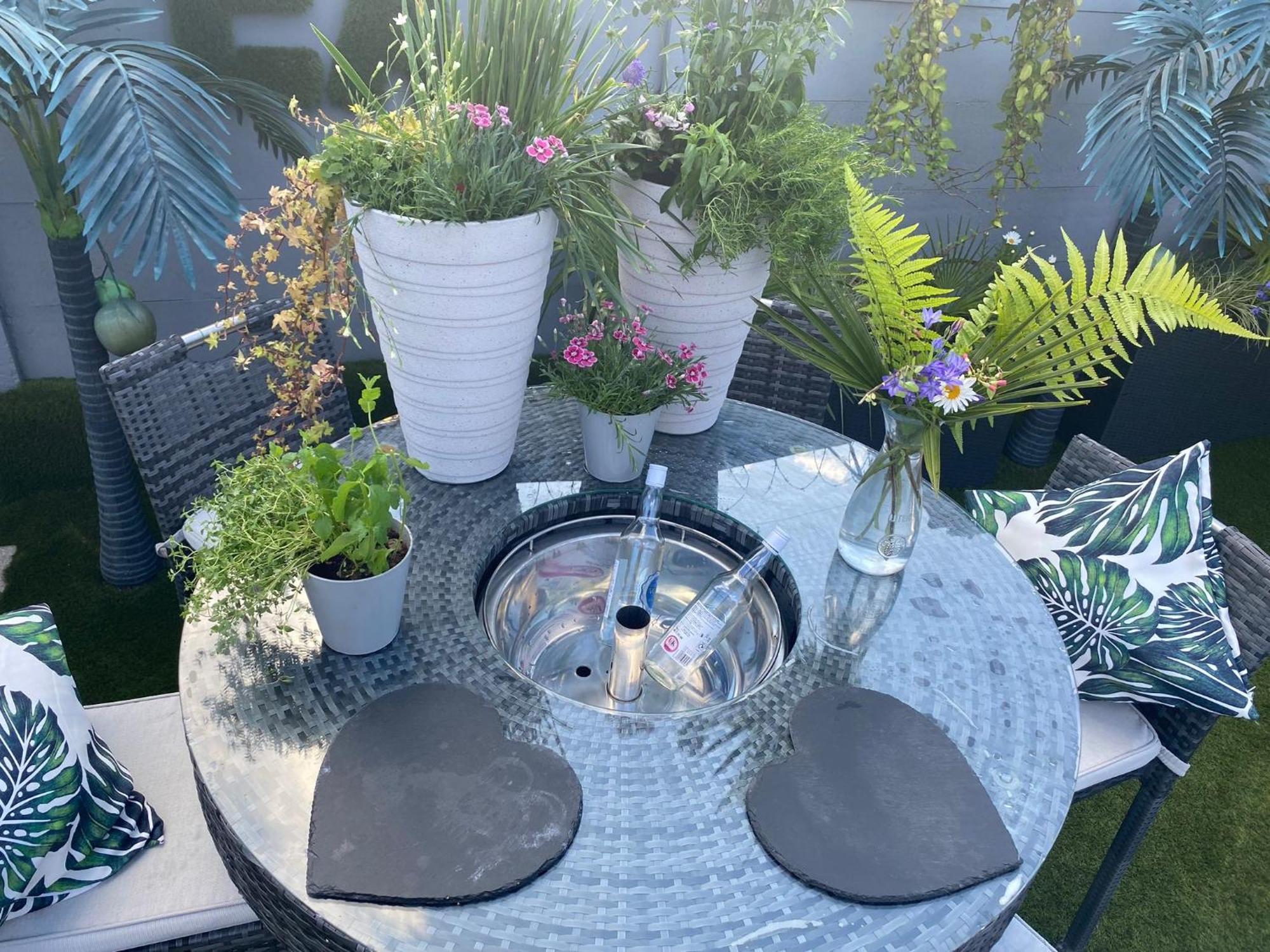 Mini Love Island Style Guest House Includes Personal Hot 24 Hour Swimming Pool, Outdoor Bathtub, Heated Dining Dome And Fire Pit, All This Is Secretly Located In The Busy Suburbs Of Nottingham Zewnętrze zdjęcie